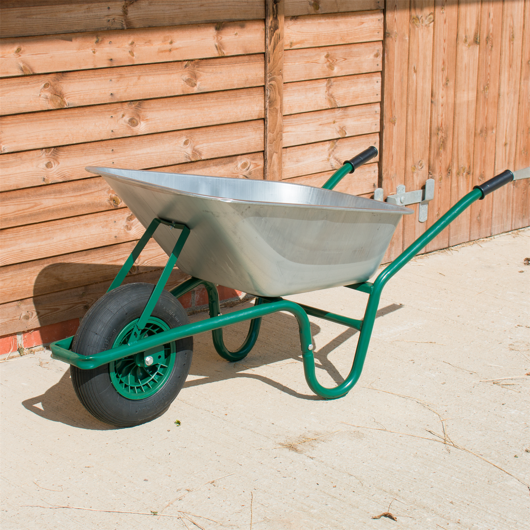 KCT 85L Garden Wheelbarrow with Pneumatic Tyre