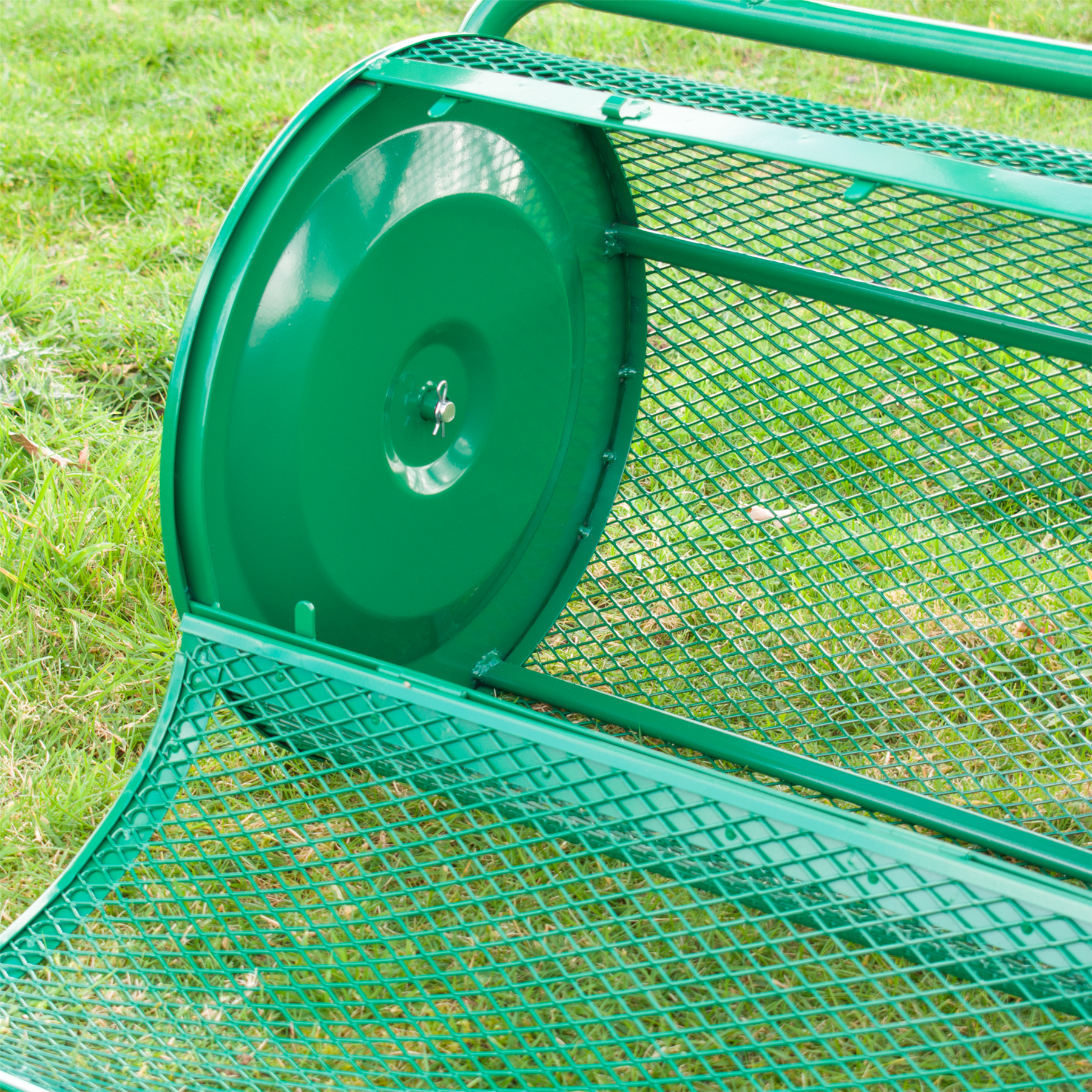 KCT Rolling Garden Lawn Compost Spreader 76L