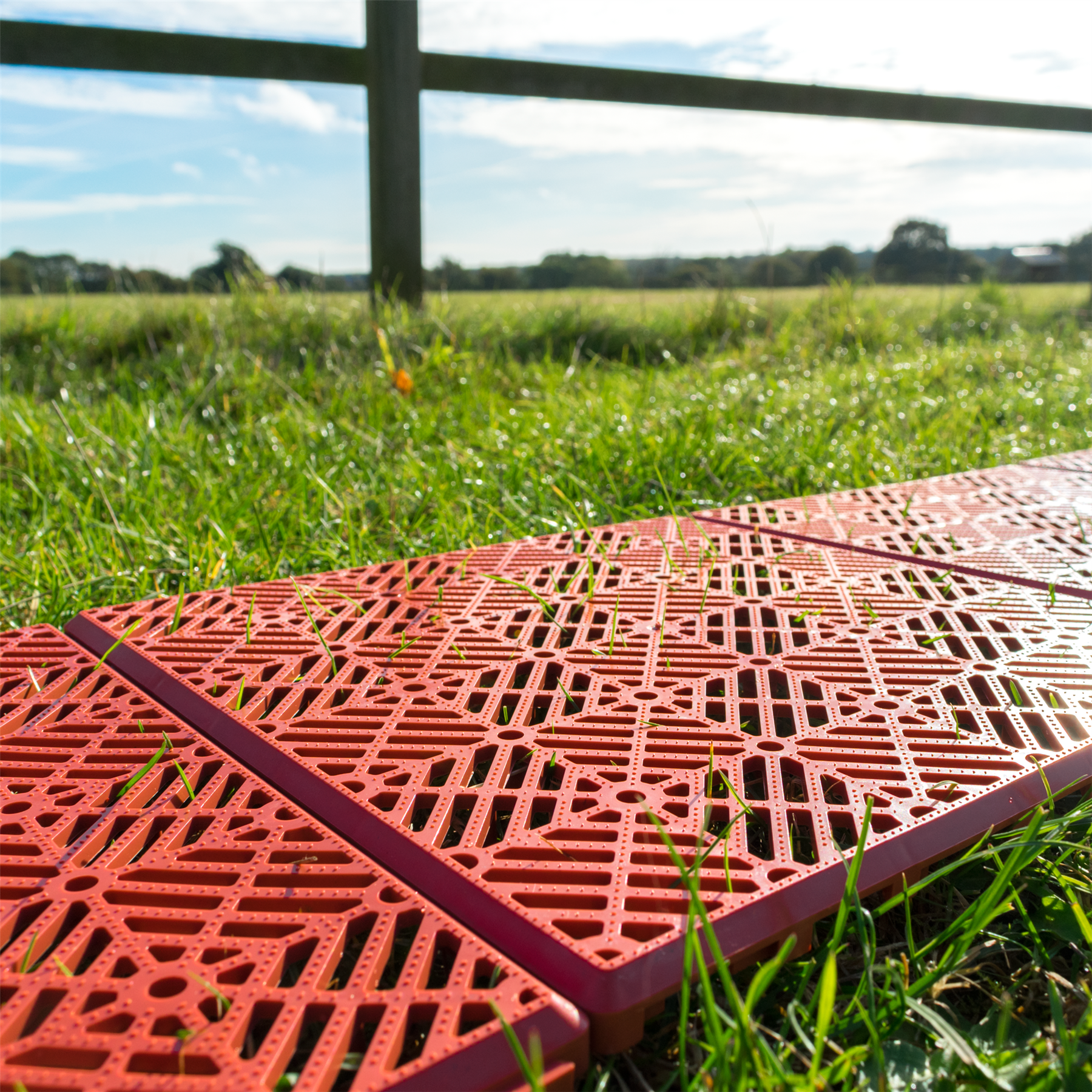 KCT Coloured Garden Path and Patio Decking Interlocking Tiles - Pack of 5